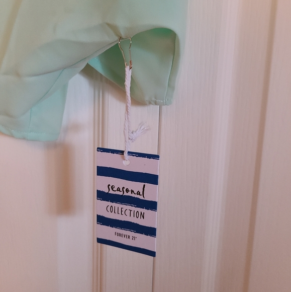 Forever 21 Mint Green Blouse - Picture 5 of 5